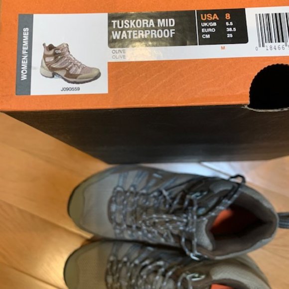 New Merrell Tuskora Mid Waterproof Hiking/Trail Boots - Picture 10 of 11